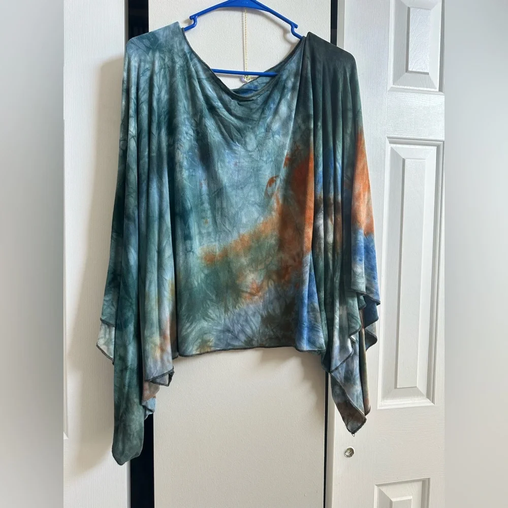 Vibrant Tie-Dye One Size Flowy Poncho Hippie Colorful Boho Top - Picture 6 of 7